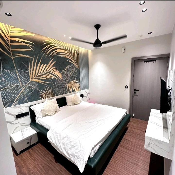 V Love Hotel สุรัต ภายนอก รูปภาพ