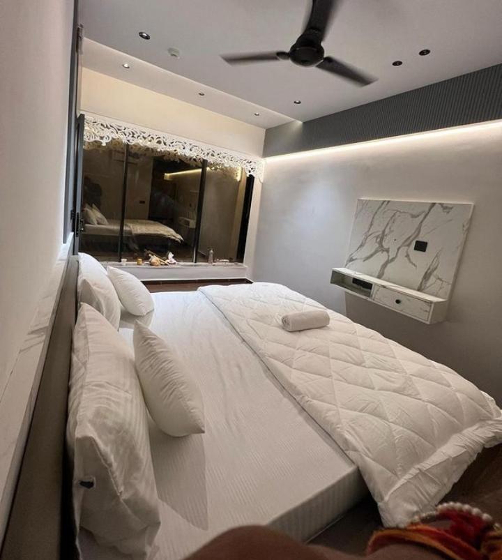 V Love Hotel สุรัต ภายนอก รูปภาพ