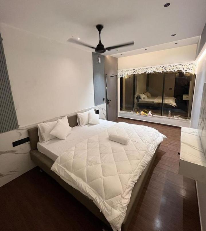 V Love Hotel สุรัต ภายนอก รูปภาพ