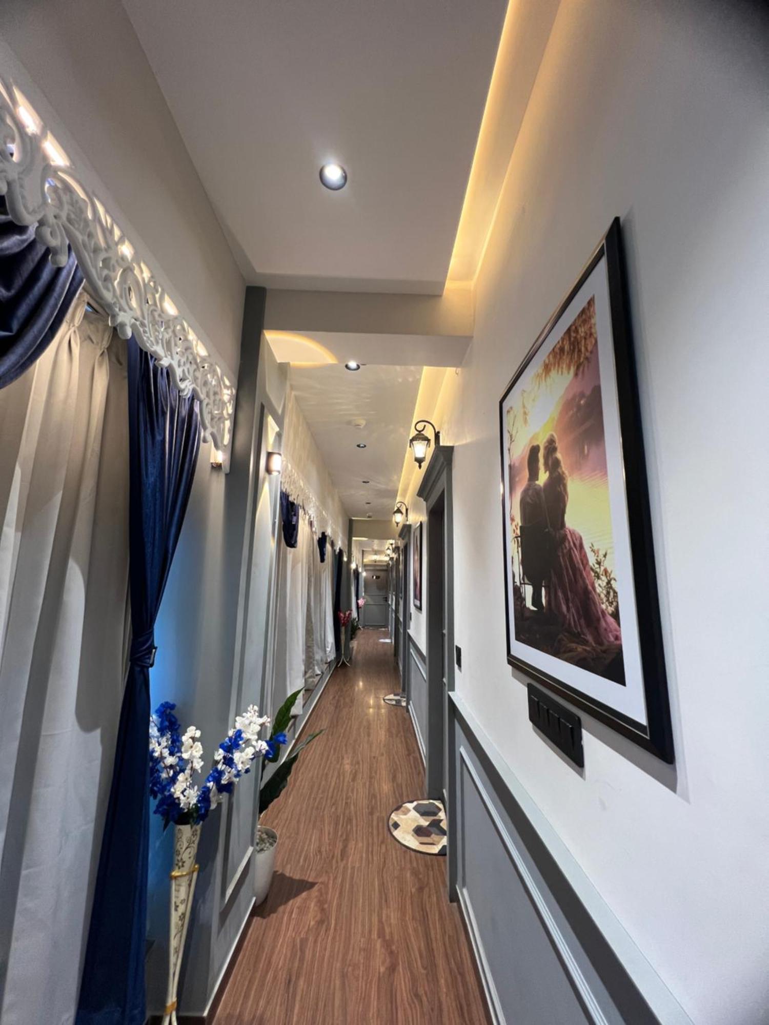 V Love Hotel สุรัต ภายนอก รูปภาพ
